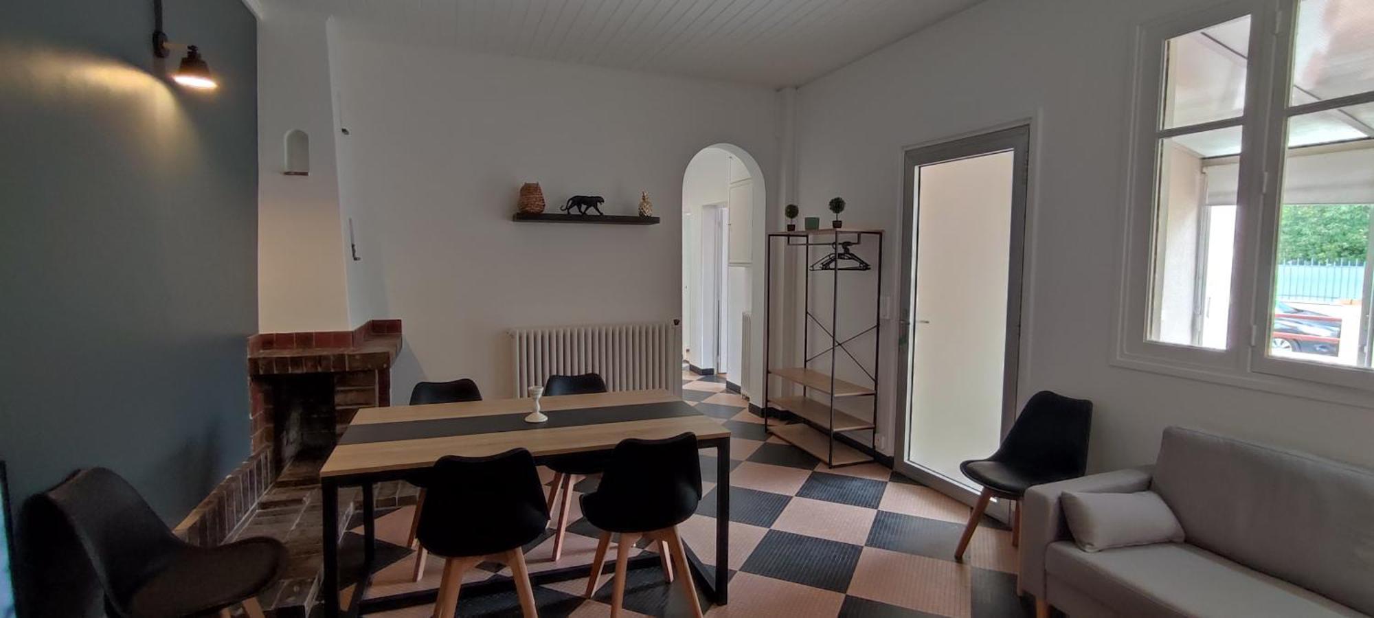 בורז'ה Maison Charmante Avec Patio ! מראה חיצוני תמונה